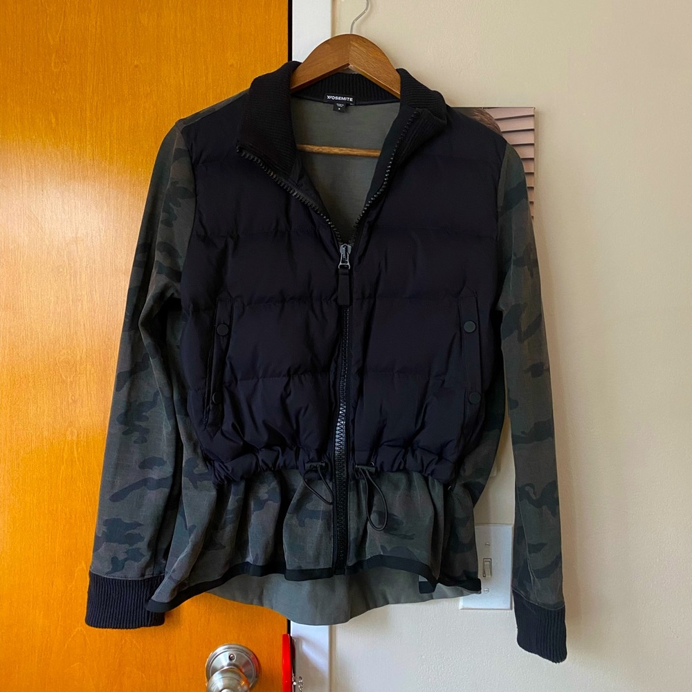 Yosemite James Perse Jacket size 3 Mixed Media Puffer Camo and Black